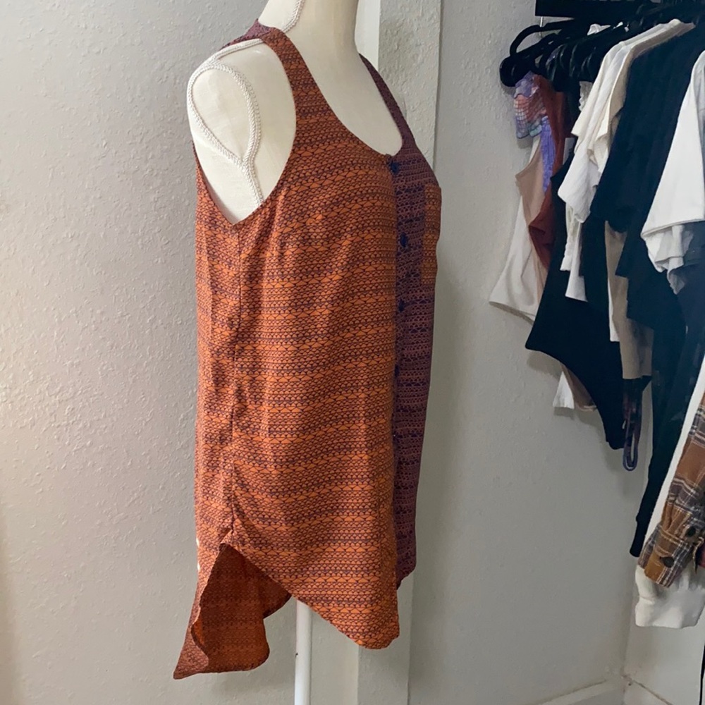 Lush Mix Print High-Low Tank - Picture 4 of 13